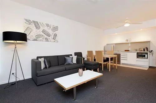 Darwin Executive Suites & Free Car