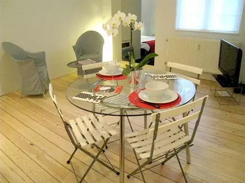 Typically Brussels Apart