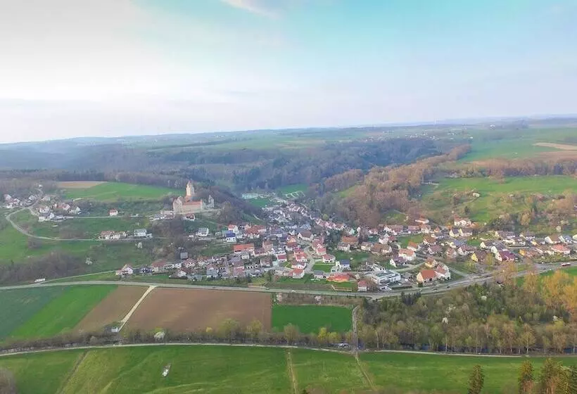 Hotelli Landgasthof Falken