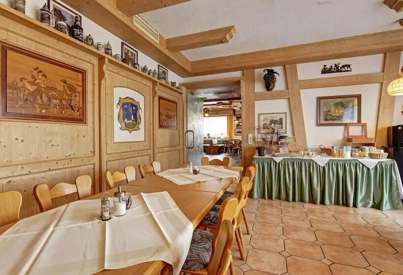 Hotelli Landgasthof Falken