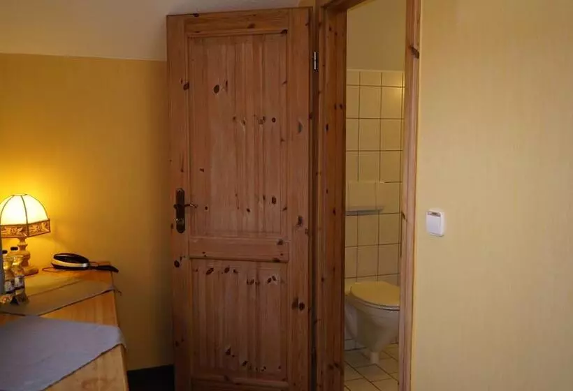 Hotelli Landgasthof Falken