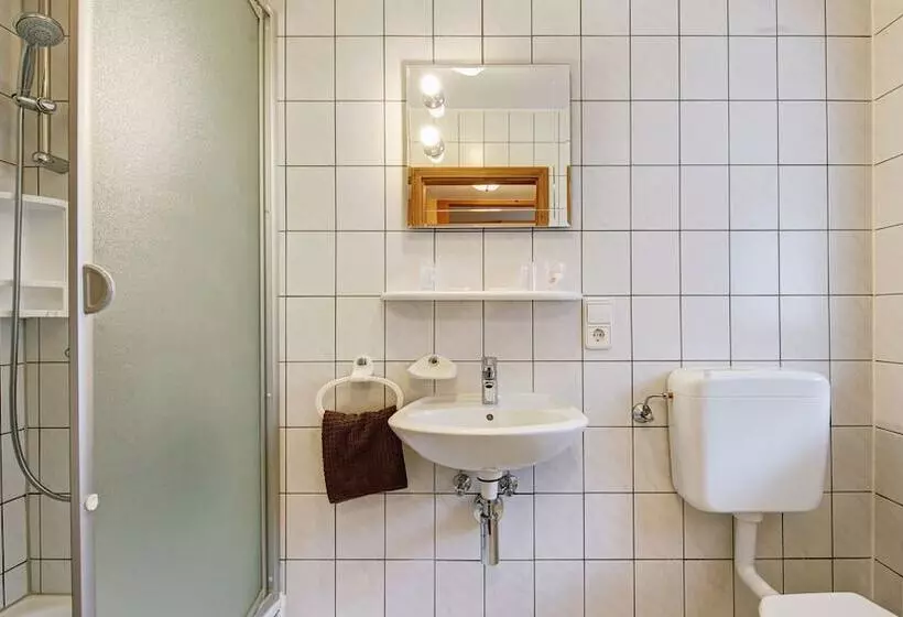 Hotelli Landgasthof Falken