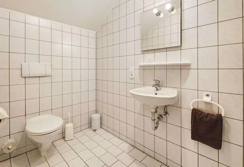 Hotelli Landgasthof Falken