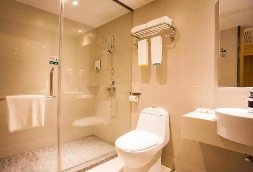 هتل City Comfort Inn Zhanjiang Seaside Park Guanhai Corridor