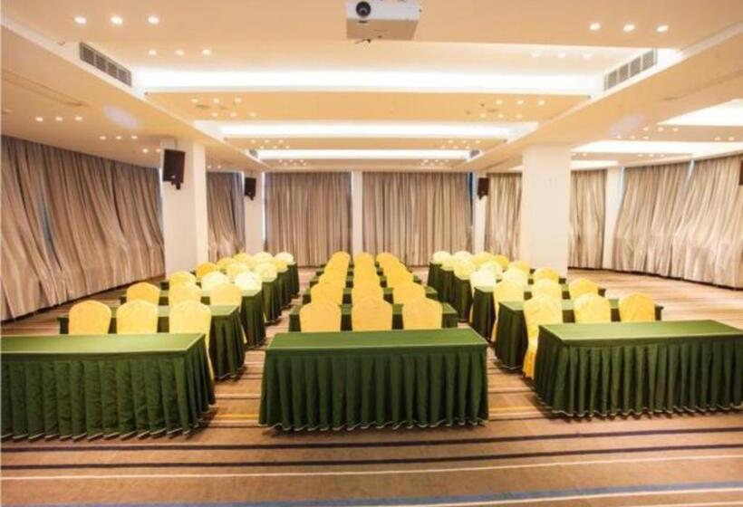 Hotel City Comfort Inn Zhanjiang Seaside Park Guanhai Corridor