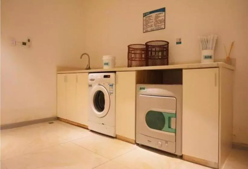 هتل City Comfort Inn Zhanjiang Middle Renmin Avenue Dingsheng Square