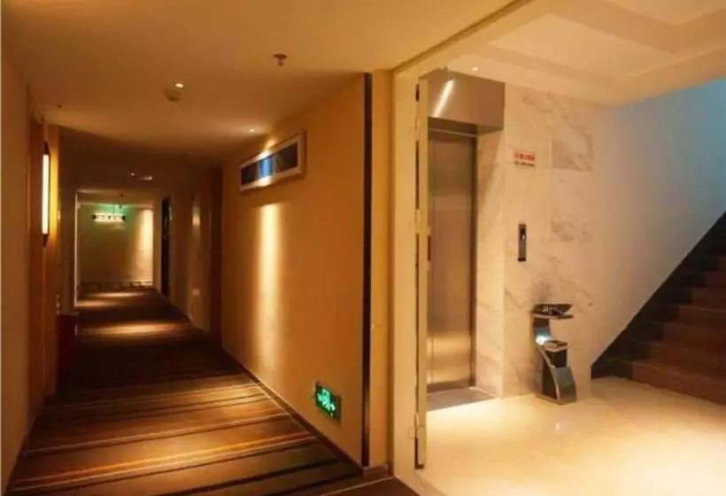 هتل City Comfort Inn Zhanjiang Middle Renmin Avenue Dingsheng Square