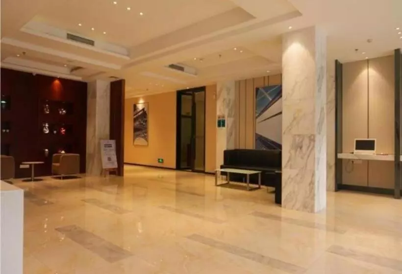 هتل City Comfort Inn Zhanjiang Middle Renmin Avenue Dingsheng Square