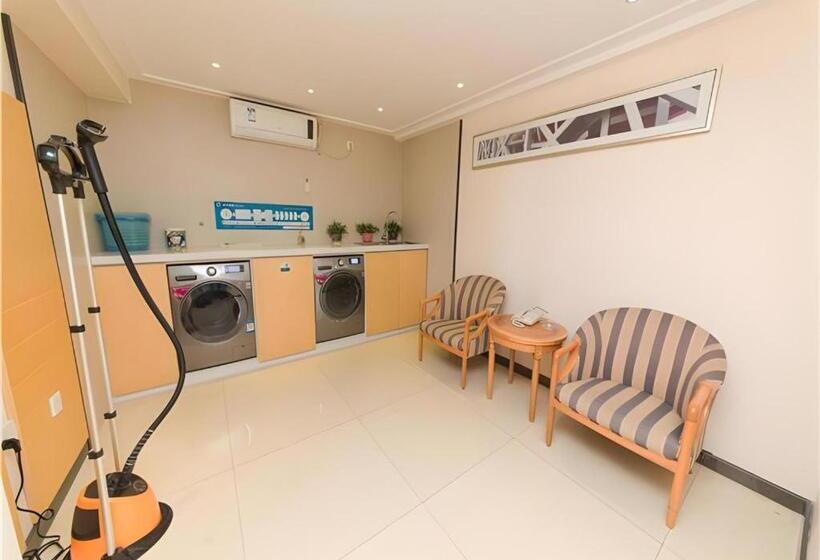 Отель City Comfort Inn Guangzhou Hanxi Changlong Shiqiao Metro Station