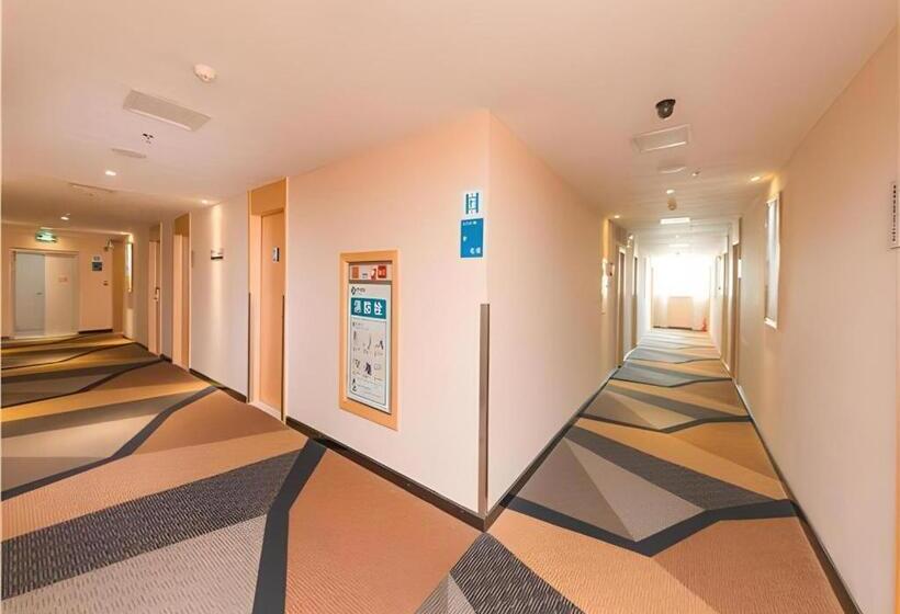 Отель City Comfort Inn Guangzhou Hanxi Changlong Shiqiao Metro Station