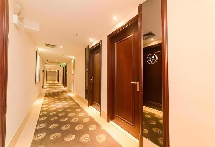 Отель City Comfort Inn Guangzhou Hanxi Changlong Shiqiao Metro Station