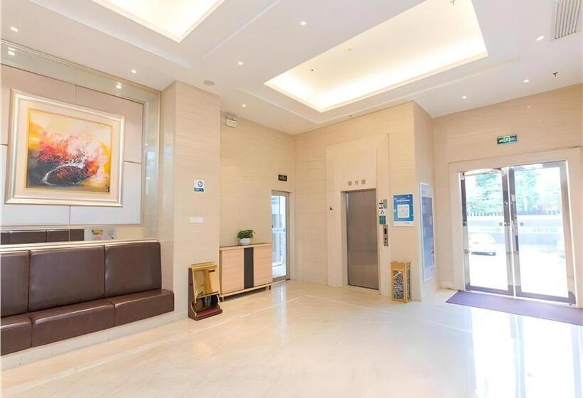 Отель City Comfort Inn Guangzhou Hanxi Changlong Shiqiao Metro Station