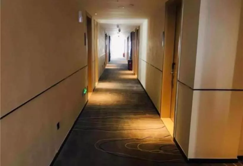 ホテル City Comfort Inn Guangzhou Liwan Zengjiao Jushu Metro Station