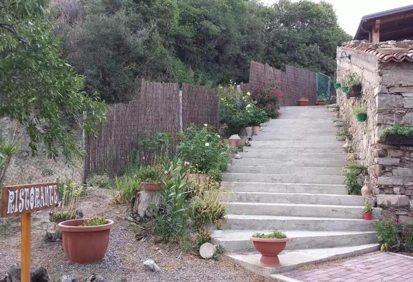 ホテル Agriturismo Masseria Tufaro