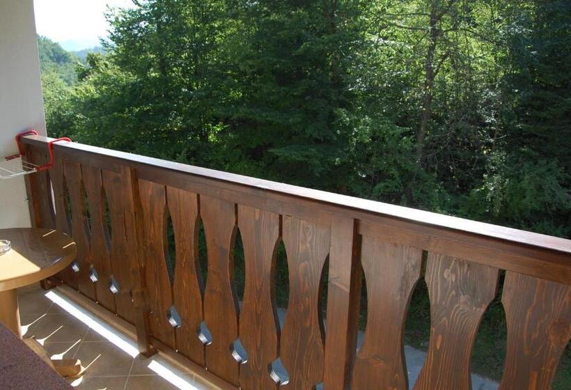 ペンション Guest House Savina