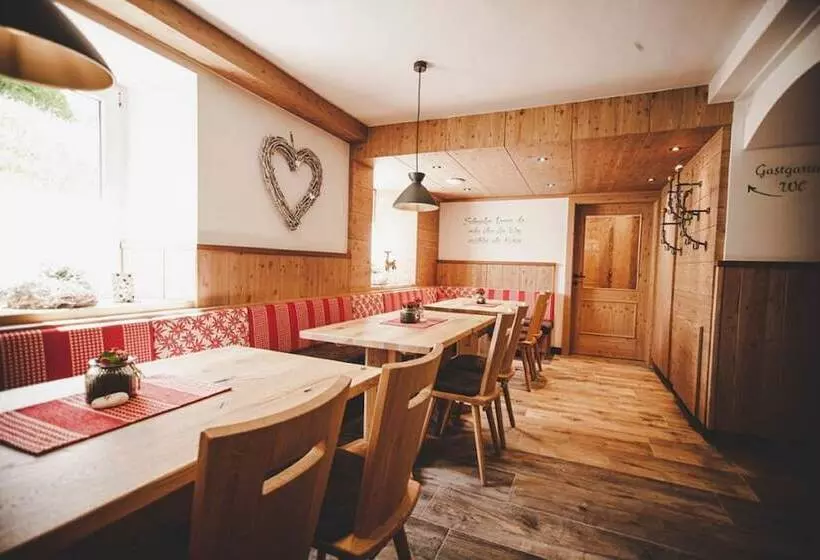 ユースホステル Gasthof Gschoadwirt