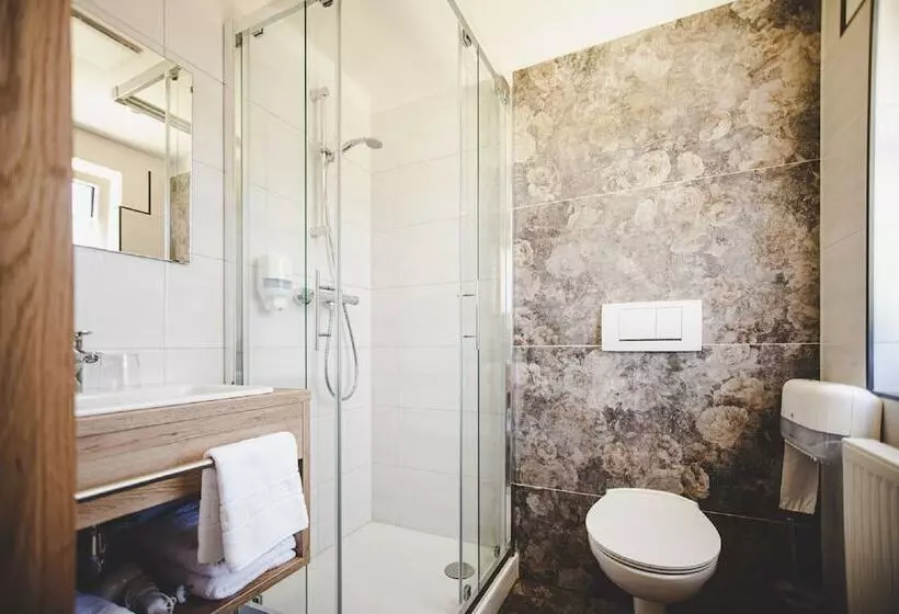 ユースホステル Gasthof Gschoadwirt