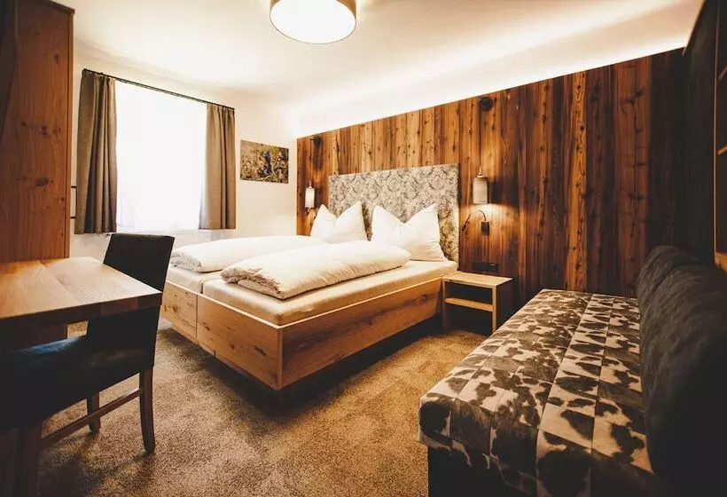 ユースホステル Gasthof Gschoadwirt