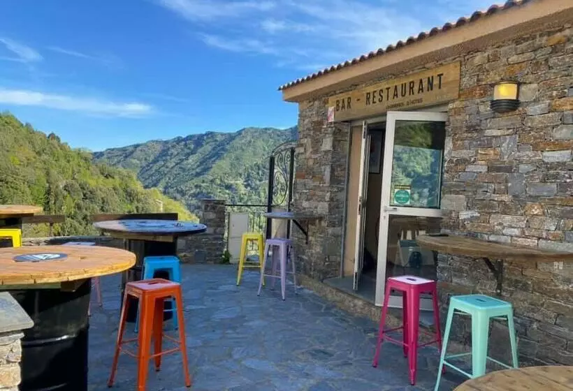 ベッドアンドブレックファースト Auberge Chez François