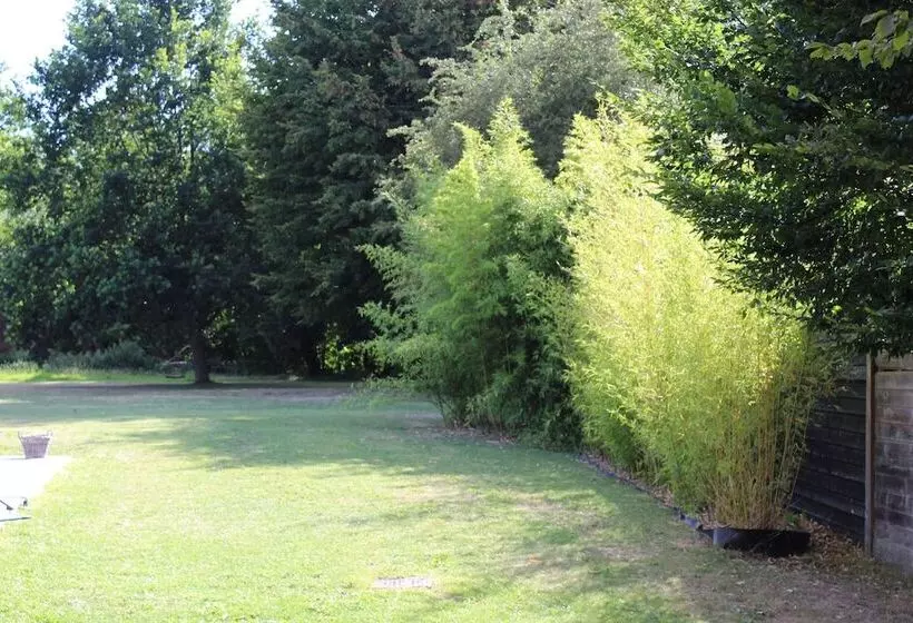 Aamiaismajoitus (B&B) Aux P Tits Bonheurs La Grange