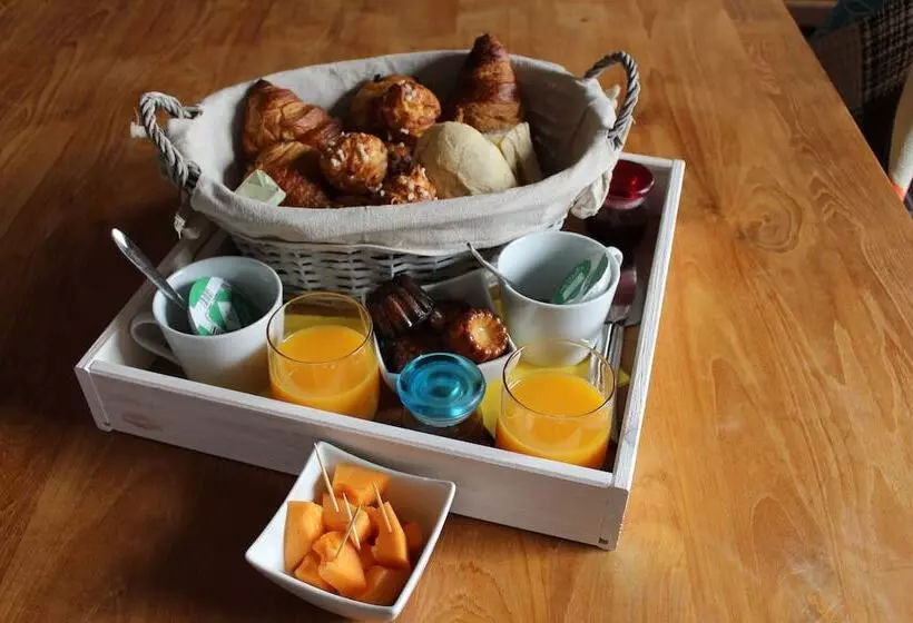 Aamiaismajoitus (B&B) Aux P Tits Bonheurs La Grange