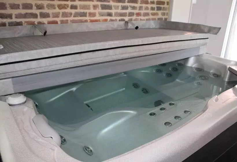 Aamiaismajoitus (B&B) Aux P Tits Bonheurs La Grange