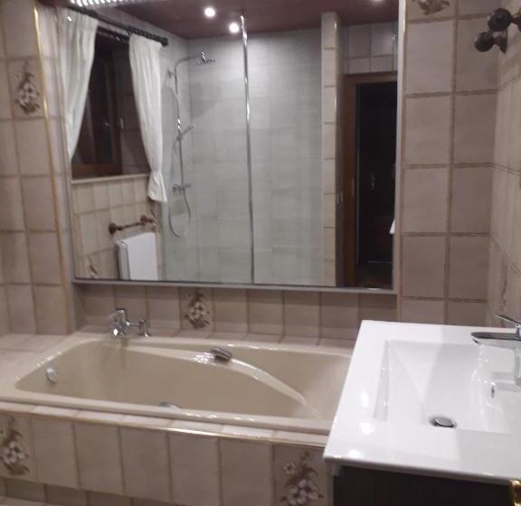 ベッドアンドブレックファースト Chambre D Hôtes Du Schneeberg