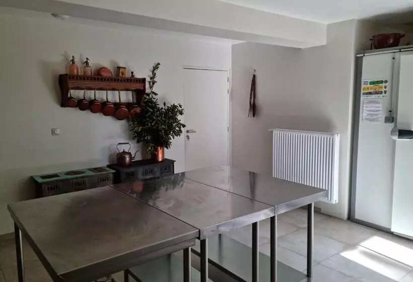 Aamiaismajoitus (B&B) Château De La Cressonnière