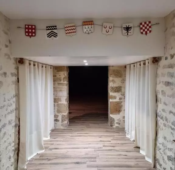 Aamiaismajoitus (B&B) Château De La Cressonnière