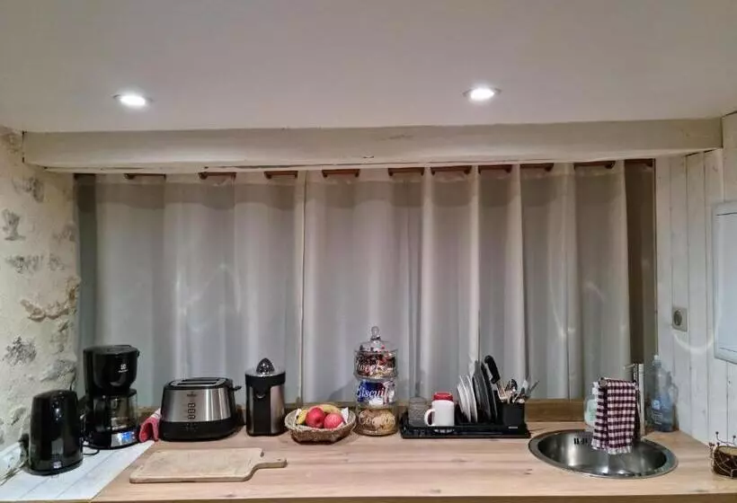 Aamiaismajoitus (B&B) Château De La Cressonnière