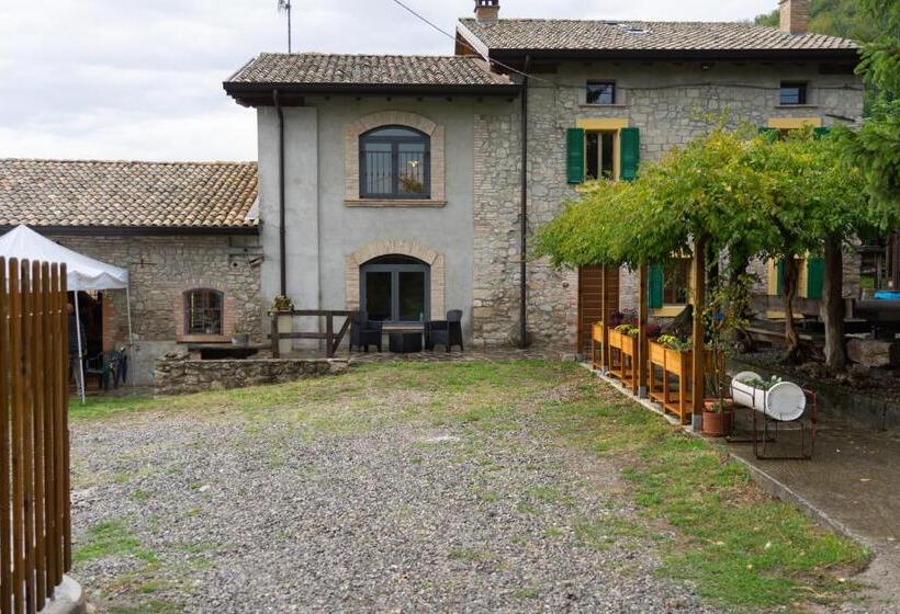 مبيت وإفطار Fattoria Branciana