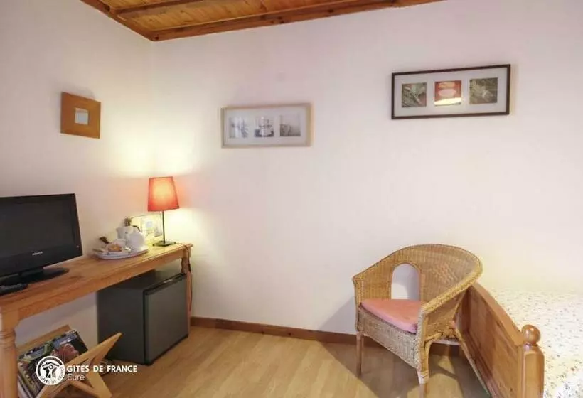 ベッドアンドブレックファースト Les Chambres Du Chataignier