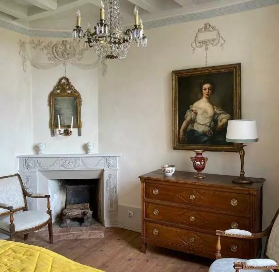 Aamiaismajoitus (B&B) Manoir De Ghaisne