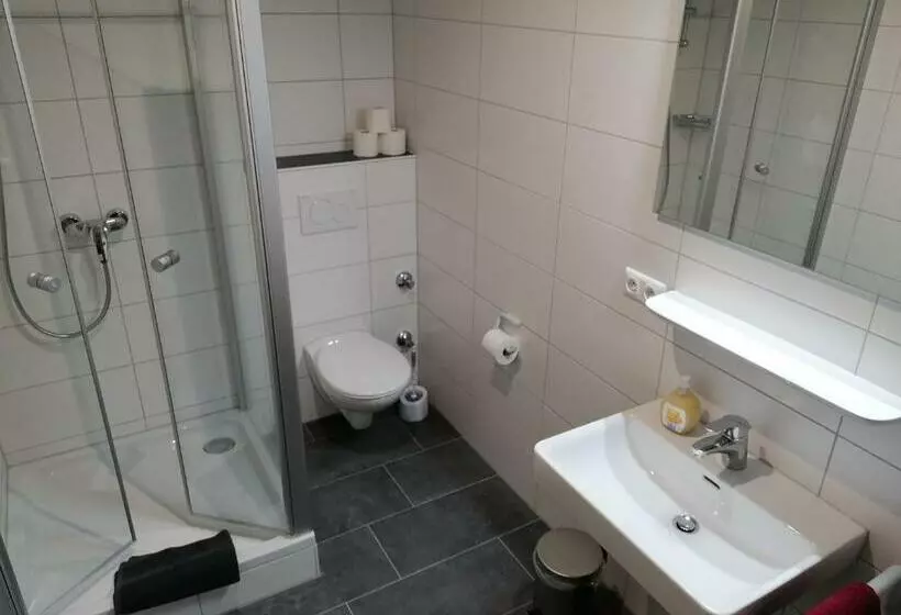 ベッドアンドブレックファースト Pension Zum Bären