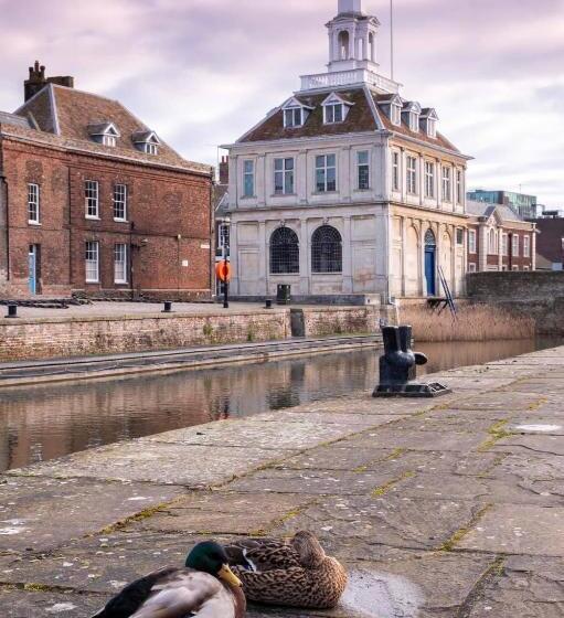 Bed and Breakfast Riverbank Guest House