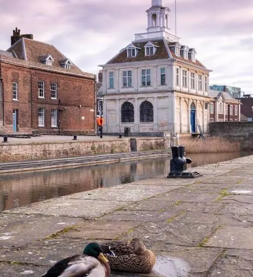 Aamiaismajoitus (B&B) Riverbank Guest House