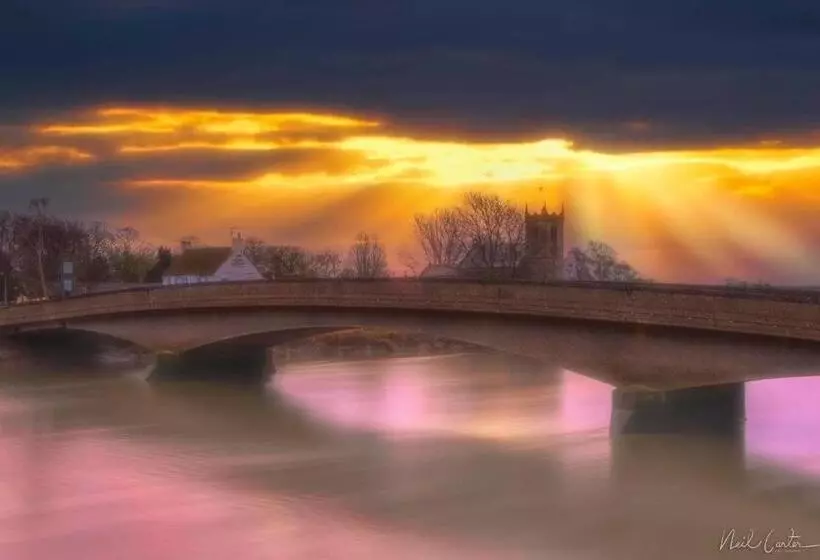 Aamiaismajoitus (B&B) Riverbank Guest House