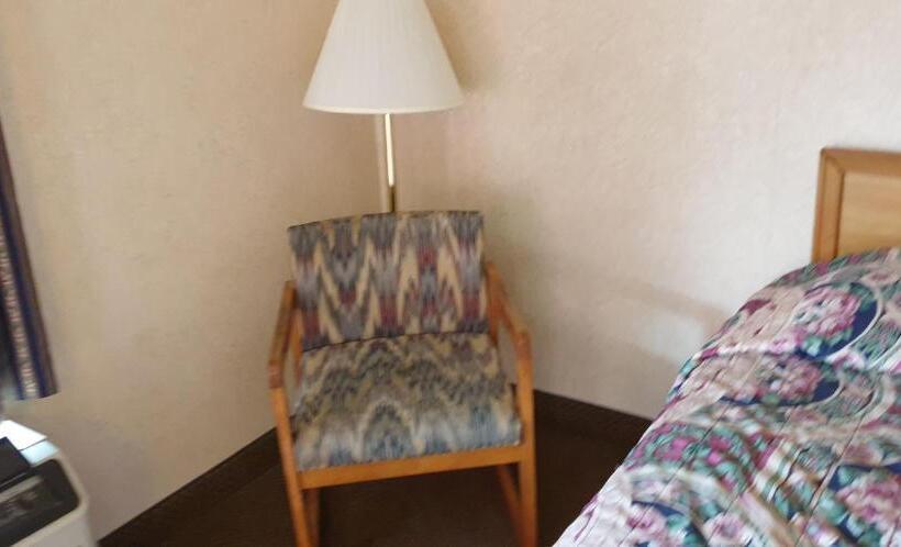 בית מלון כפרי Executive Inn Kershaw