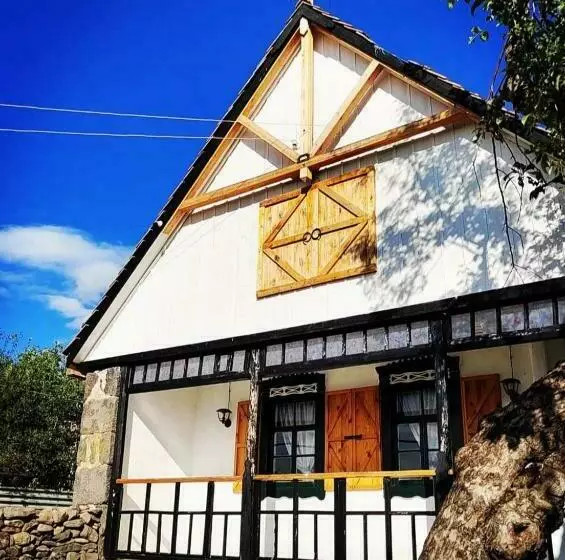 ホテル Hnameni Bovadzor Lodge