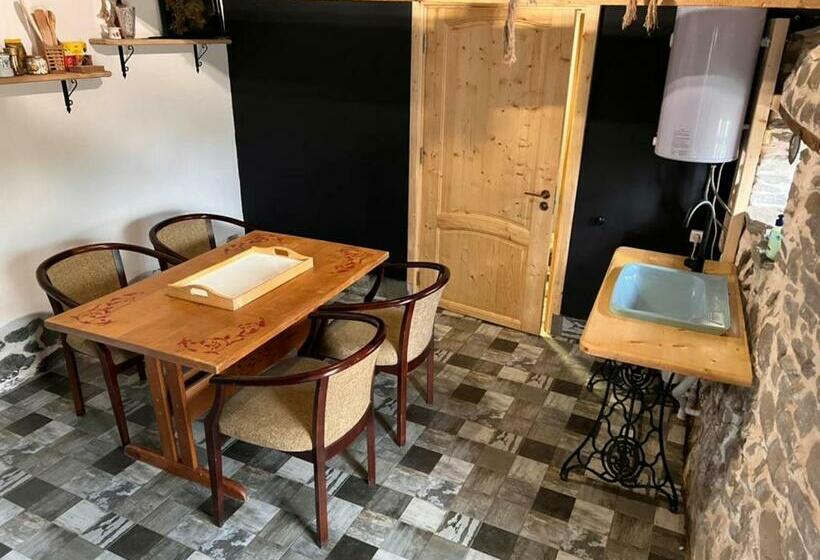 Szálloda Hnameni Bovadzor Lodge