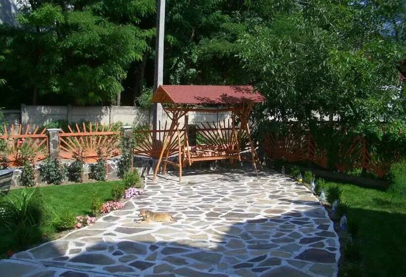 Hotelli Janka Villa