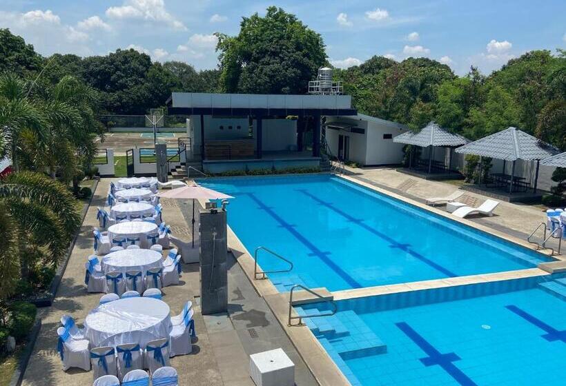 L’hyacinth Hotel And Resort