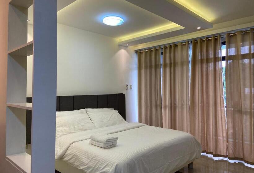 L’hyacinth Hotel And Resort