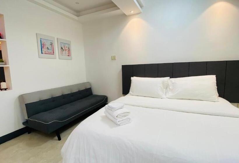 L’hyacinth Hotel And Resort