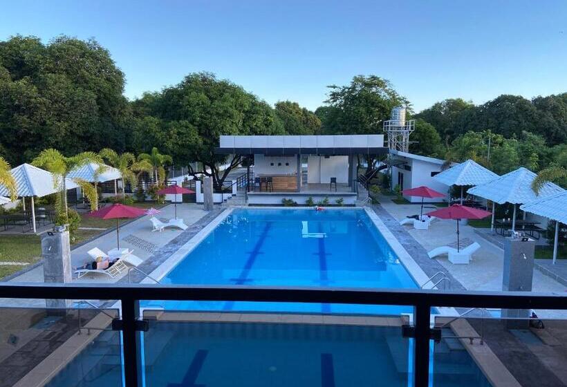 L’hyacinth Hotel And Resort