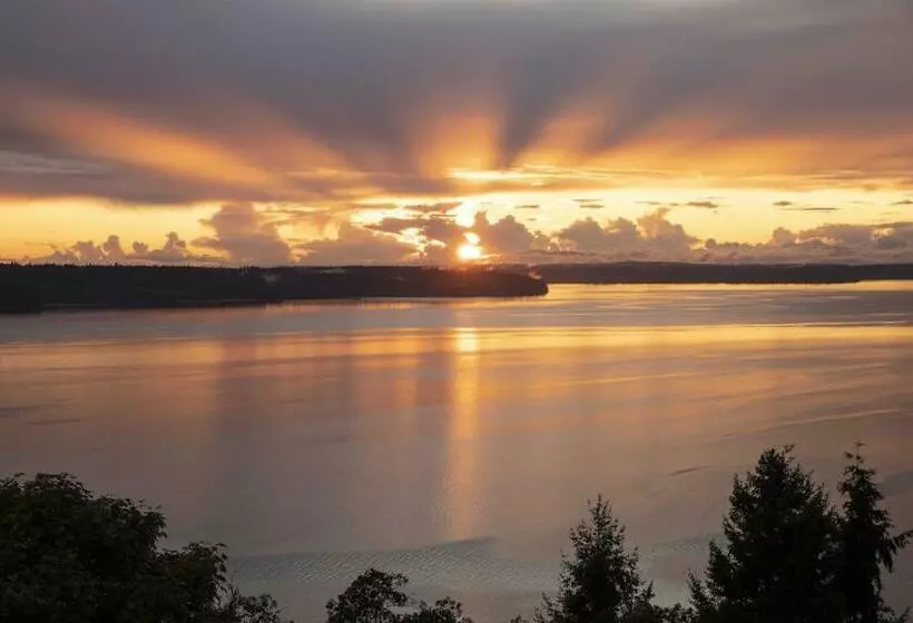 ペンション 180º Puget Sound View