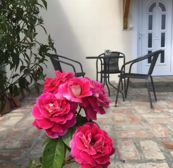 Majatalo Jókai Vendégház Homokkomárom