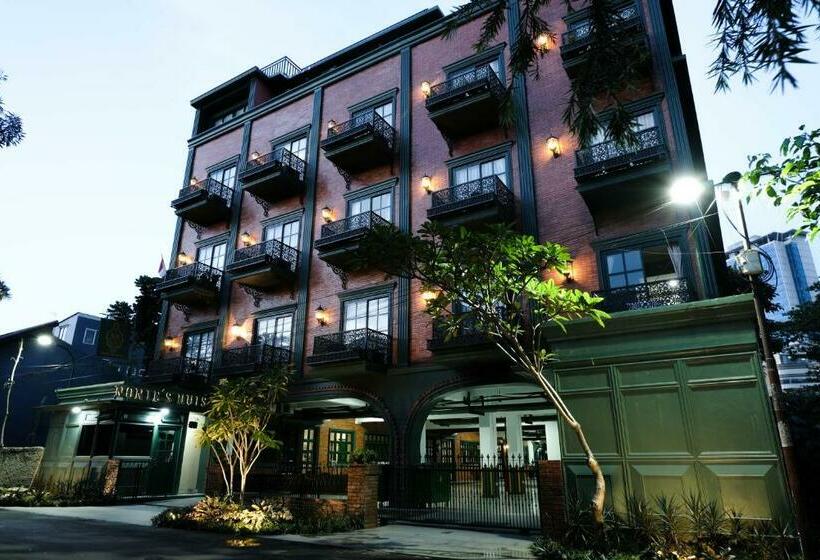 Pensionat Nonies Huis Cibubur