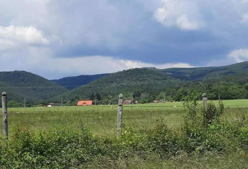 Majatalo Sasfészek Pihenő