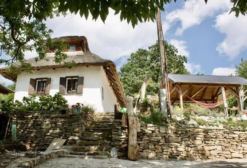 Majatalo Sasfészek Pihenő